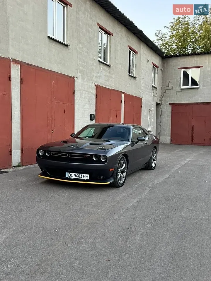 Dodge Challenger