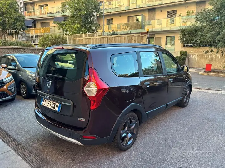 Dacia Lodgy 2017 photo 2