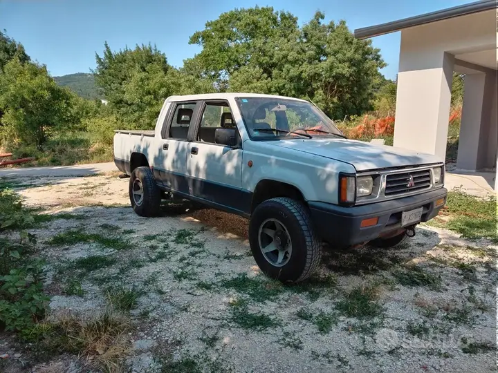 Mitsubishi L200 1994 photo 2