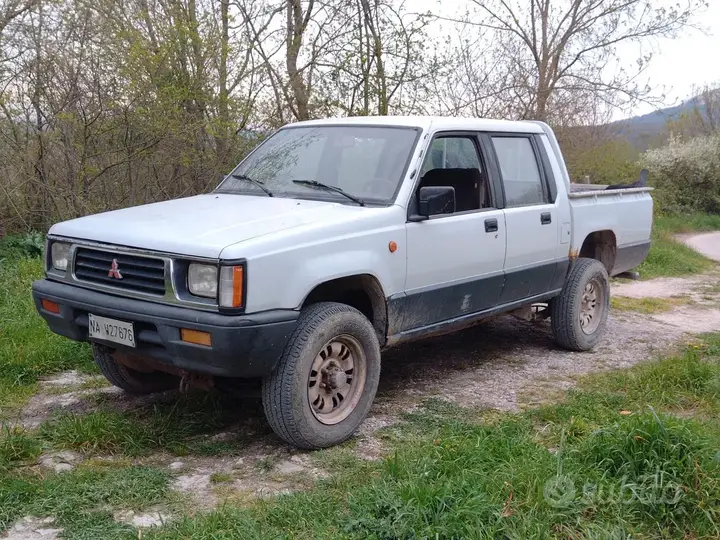 Mitsubishi L200 1994 photo 3