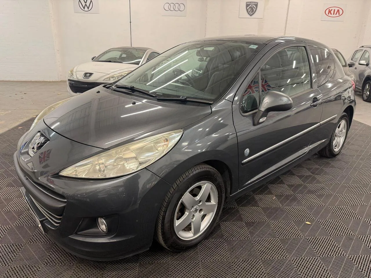 Peugeot 207 2011 photo 4
