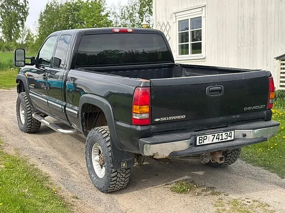 Chevrolet Silverado 2500 2002 photo 3