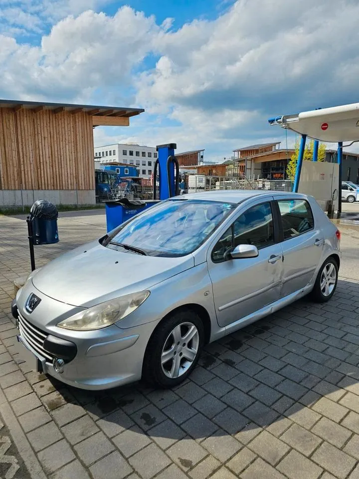 Peugeot 307