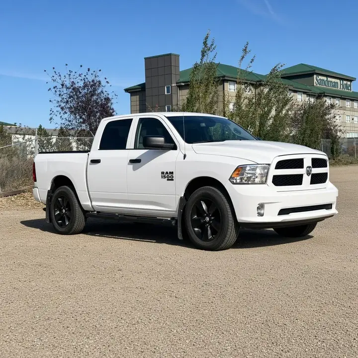 Ram 1500 Classic 2023 photo 3