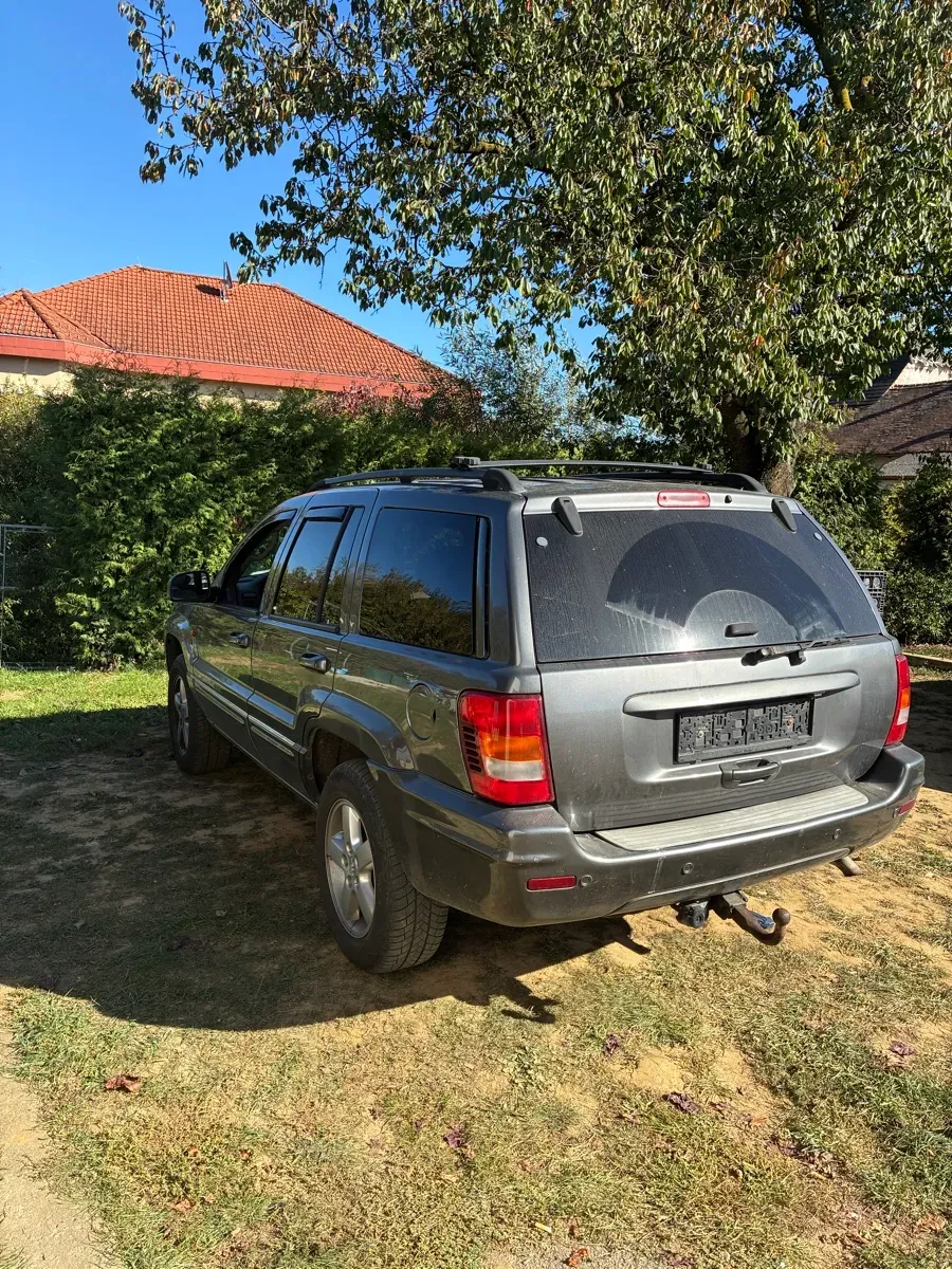 Jeep Grand Cherokee 2004 photo 2