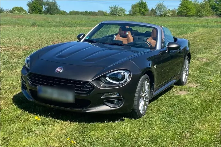 Fiat 124 Spider Lusso