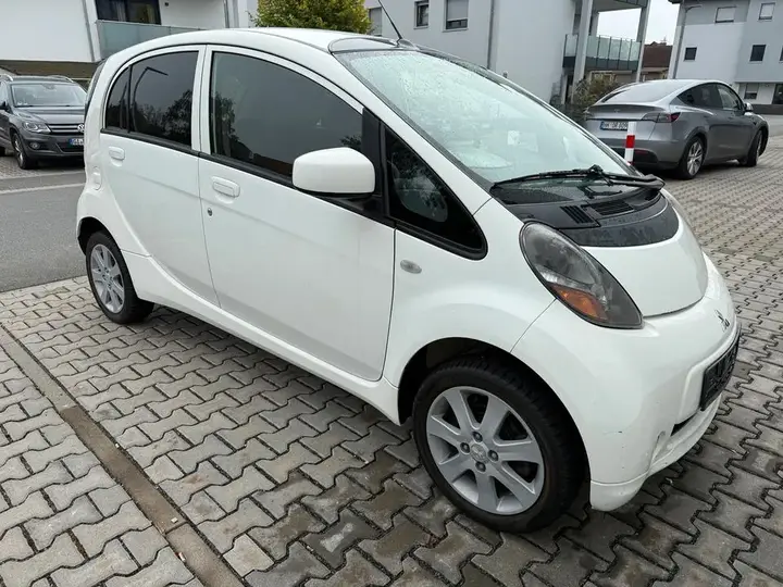 Mitsubishi I-Miev