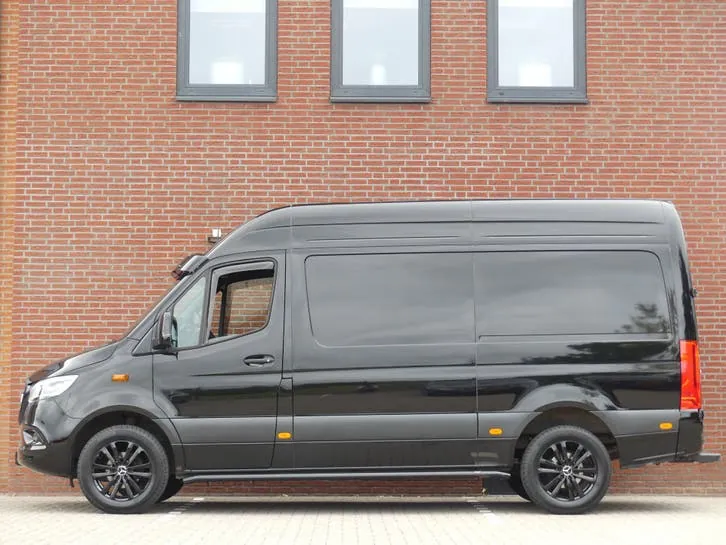 Mercedes-Benz Sprinter 2024 photo 3