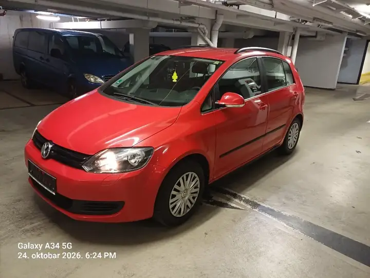Volkswagen Golf 2010 photo 3
