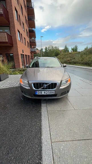 Volvo V70 2009 photo 2