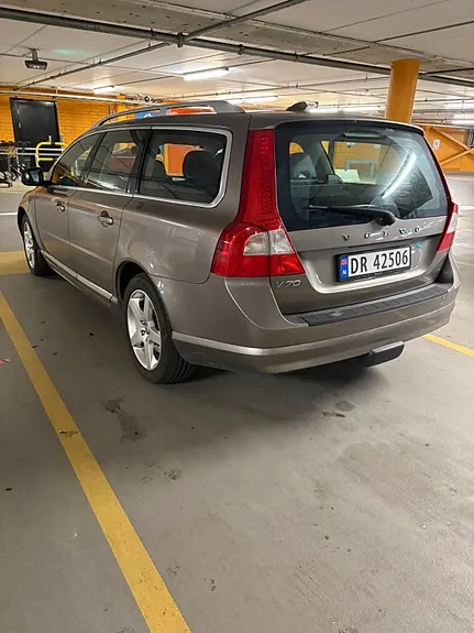 Volvo V70 2009 photo 3