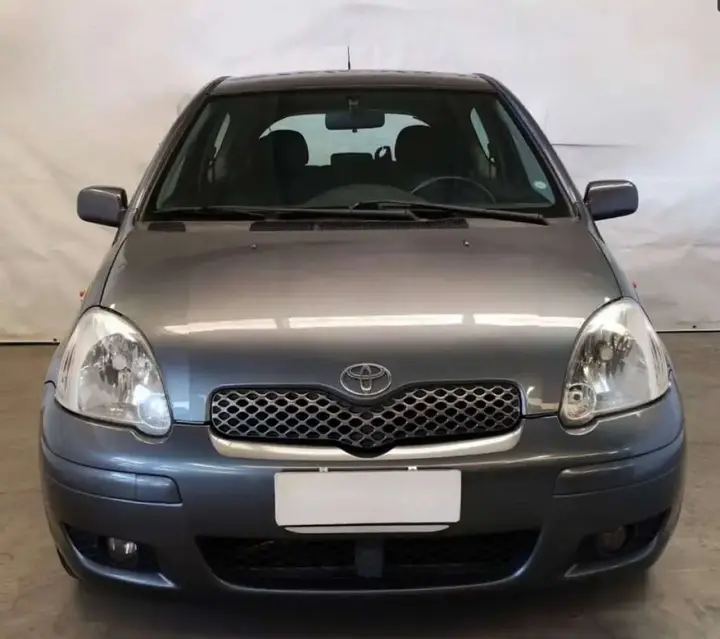 Toyota Yaris 2005 photo 3