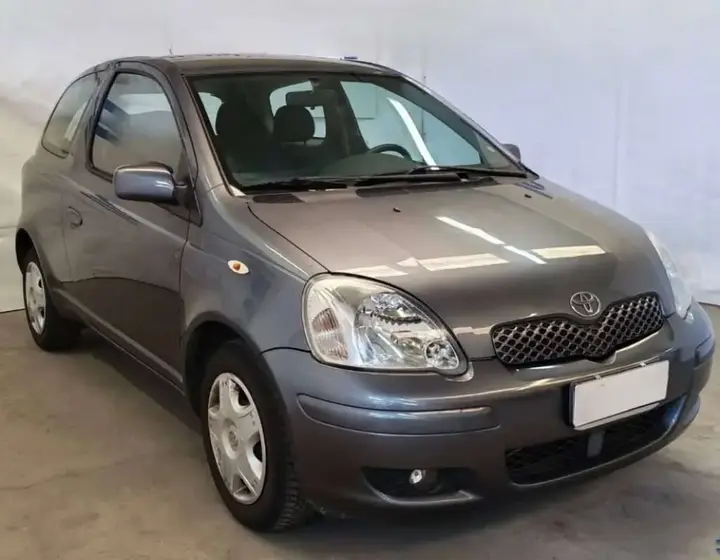Toyota Yaris 2005 photo 2