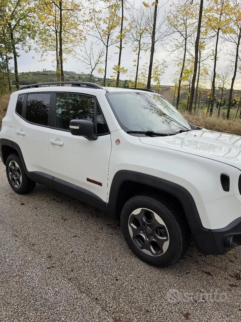 Jeep Renegade 2015 photo 2