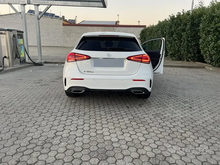 Mercedes-Benz A-Class 2021 photo 3