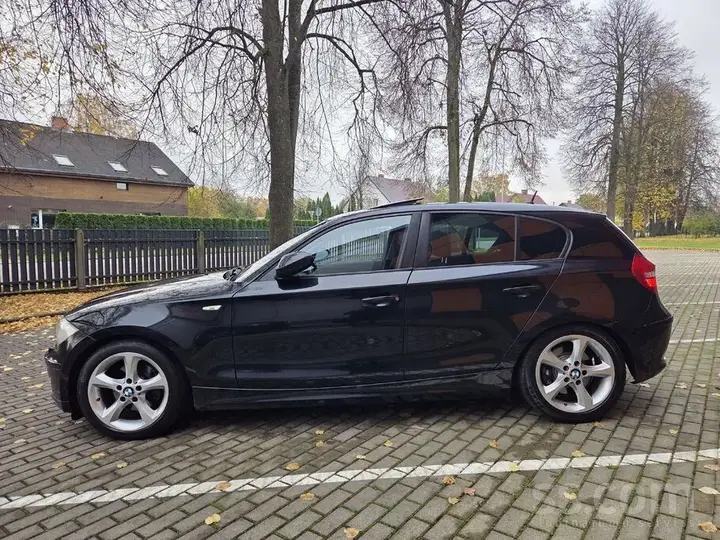 BMW 120D 2009 photo 4