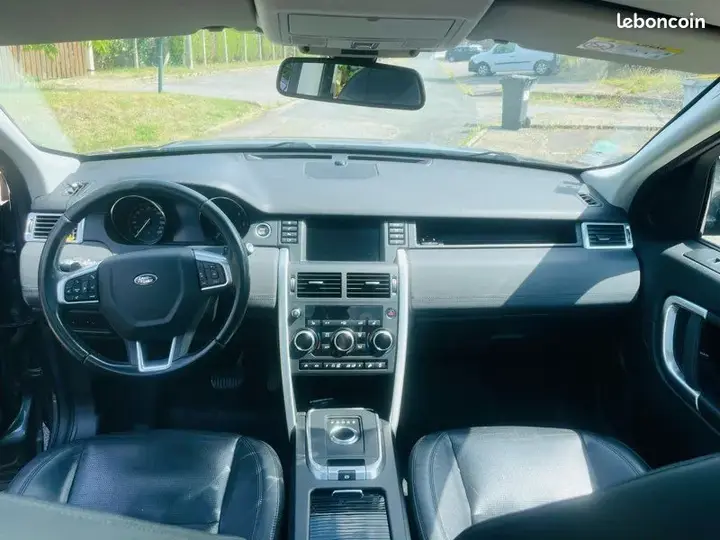 Land Rover Discovery Sport 2018 photo 3