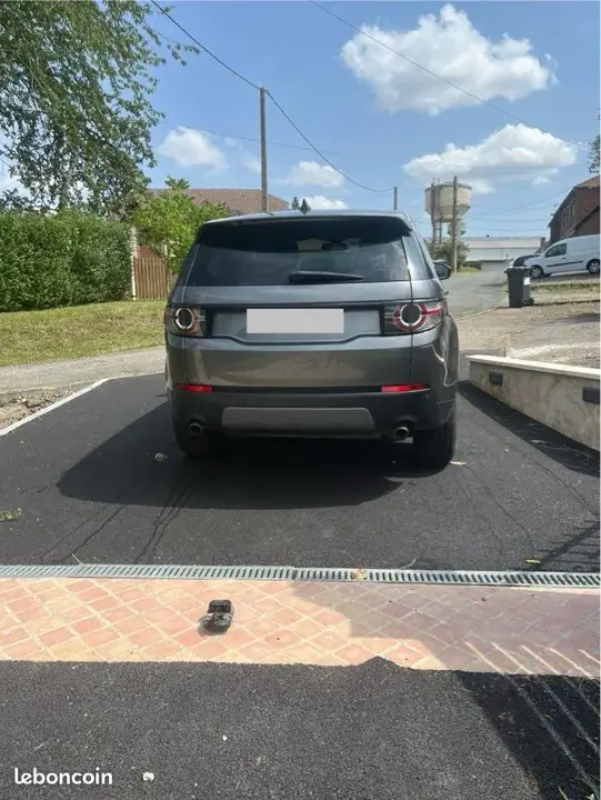 Land Rover Discovery Sport 2018 photo 2