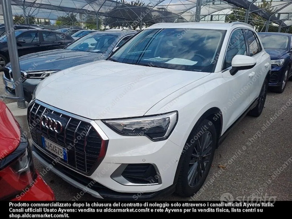 Audi Q3 2022 photo 2