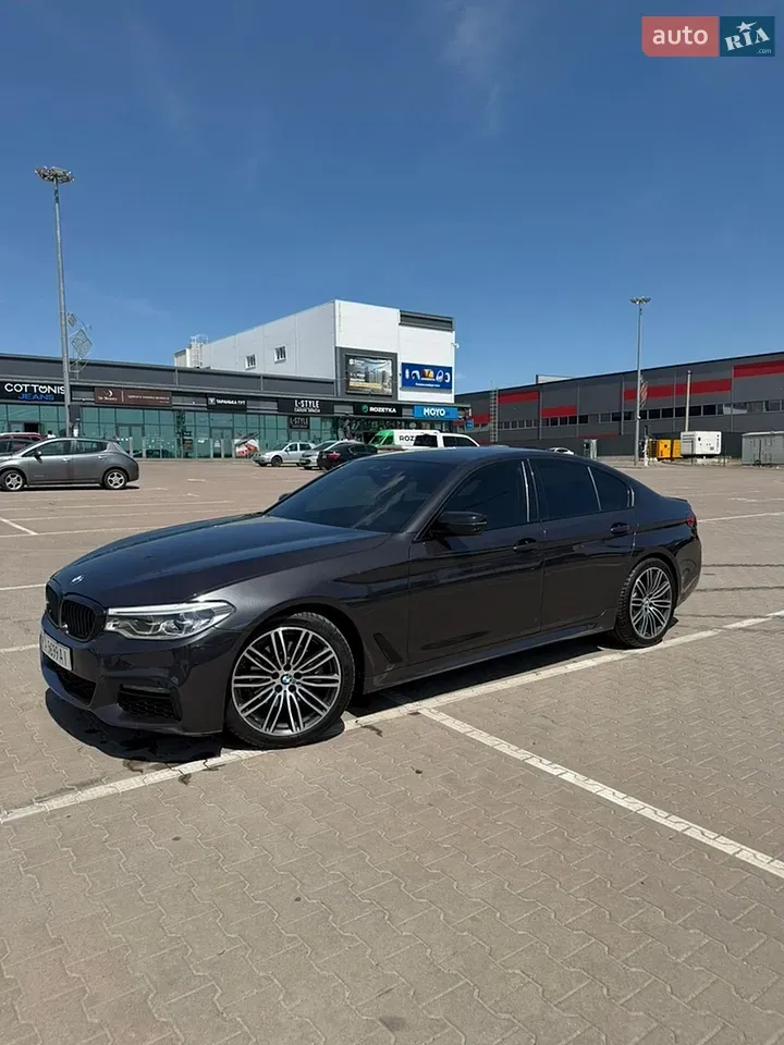 BMW 5 Series 2018 photo 2