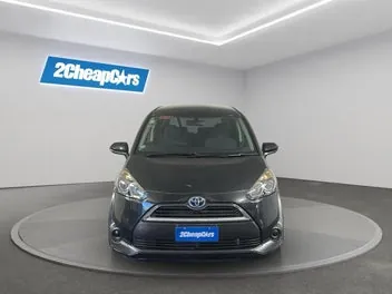 Toyota Sienta 2015 photo 3
