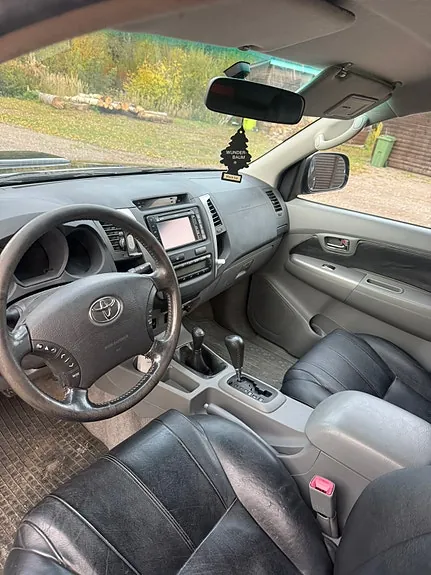Toyota Hilux 2010 photo 4