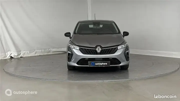 Renault Clio 2024 photo 2