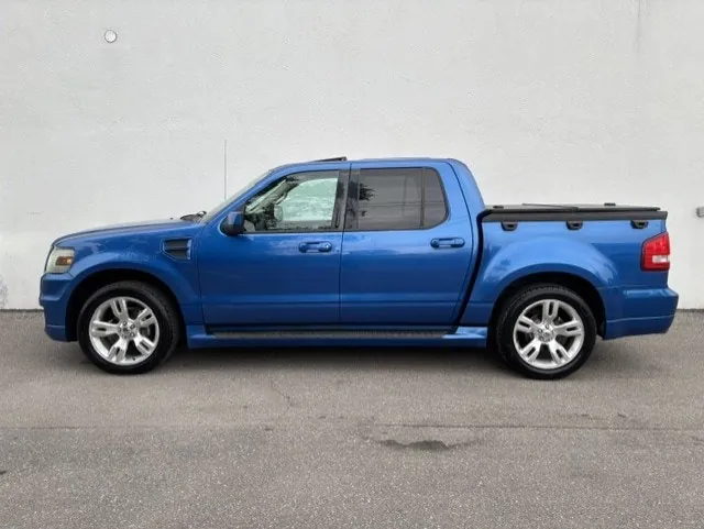 Ford Explorer Sport Trac 2010 photo 2