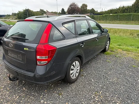 Kia Ceed 2012 photo 4