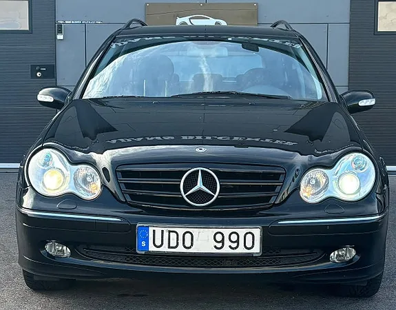 Mercedes-Benz C320 2003 photo 4