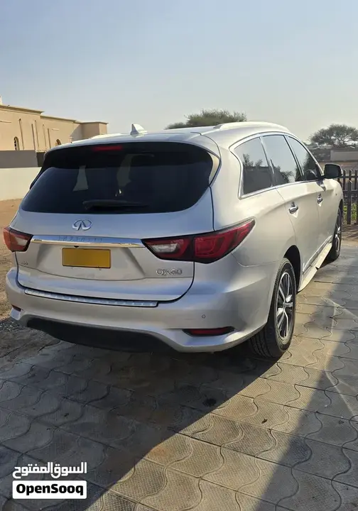 Infiniti Q60 2020 photo 3