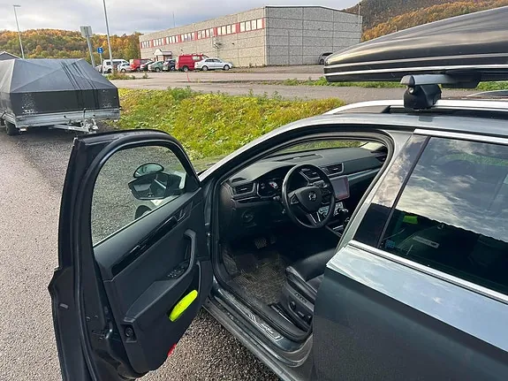 Skoda Superb 2019 photo 4