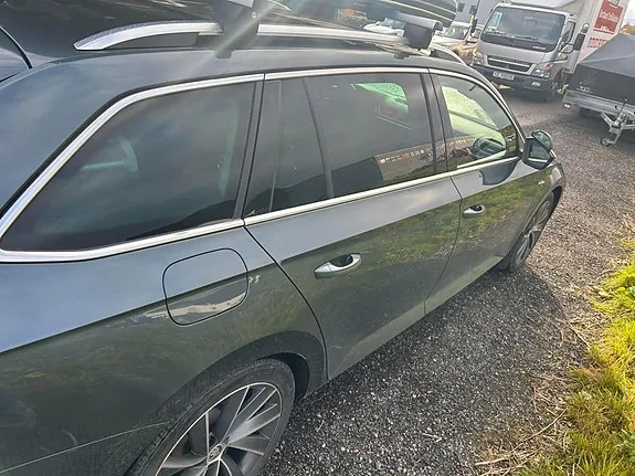 Skoda Superb 2019 photo 3