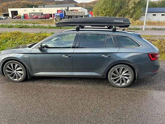 Skoda Superb 2019 photo 2