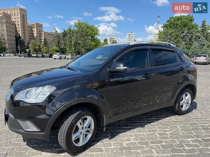 KG Mobility Korando 2013 photo 5