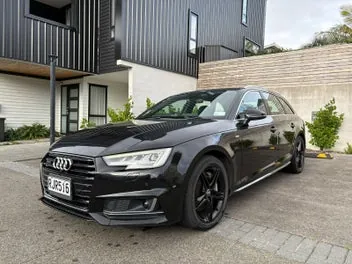 Audi A4 2018 photo 2