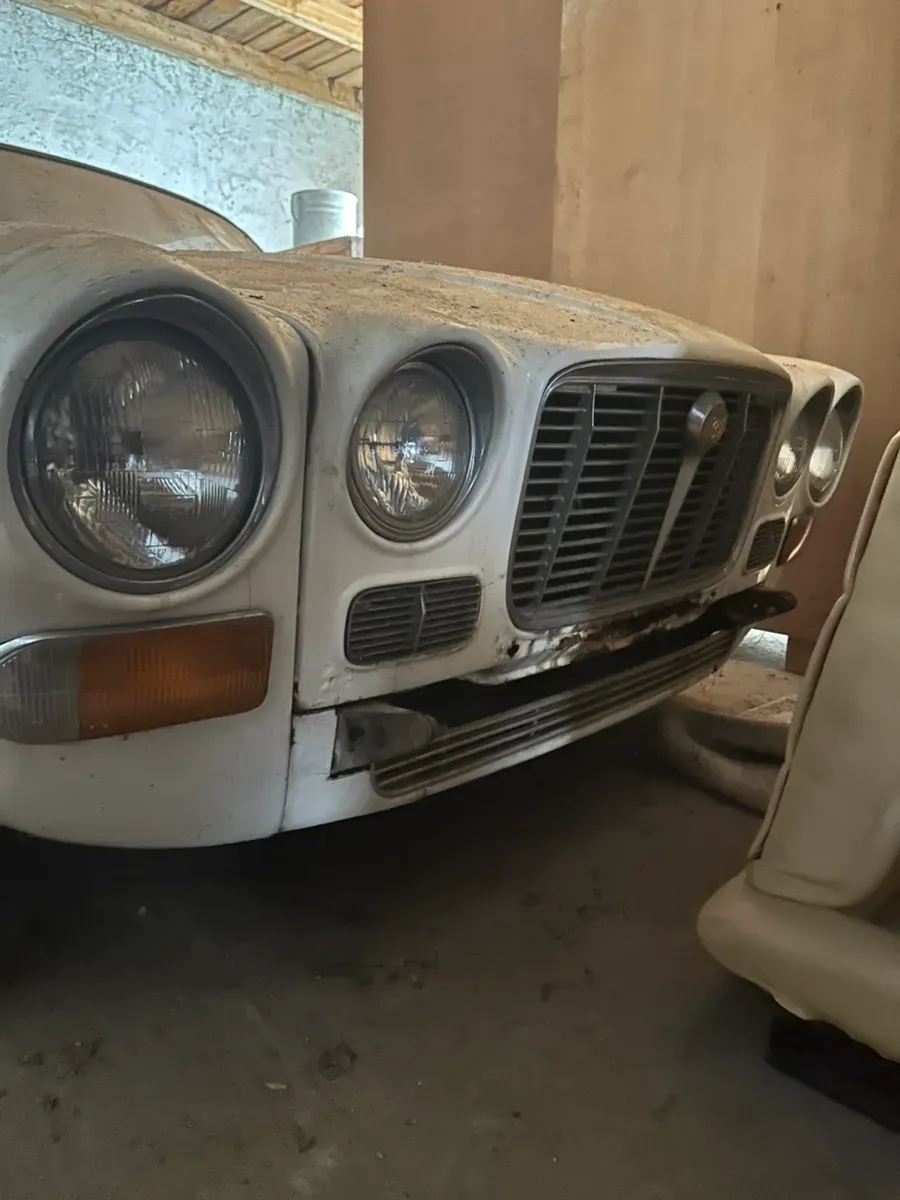 Jaguar Xj6