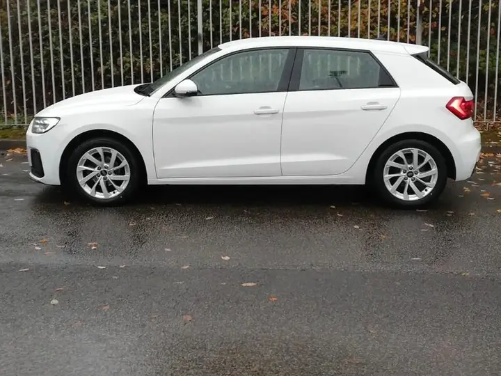 Audi A1 2024 photo 4