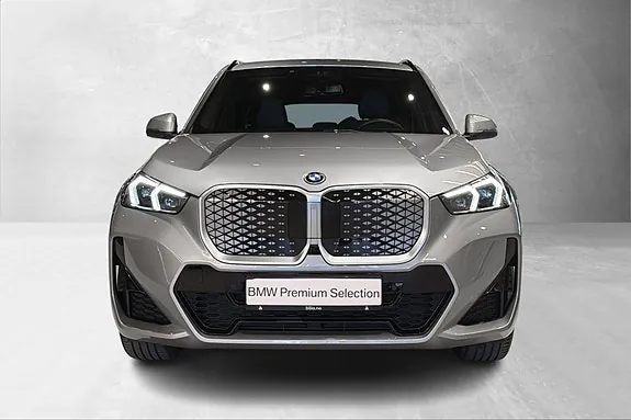 BMW Ix1 2026 photo 2