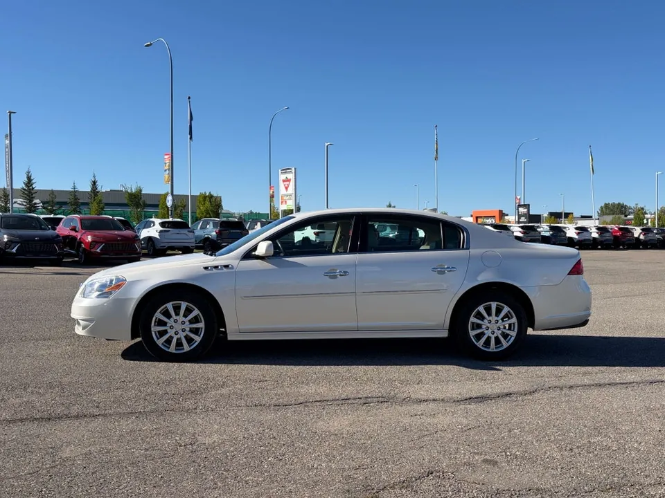 Buick Lucerne 2011 photo 3