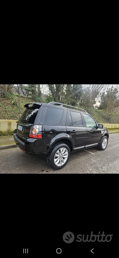 Land Rover Freelander 2012 photo 3