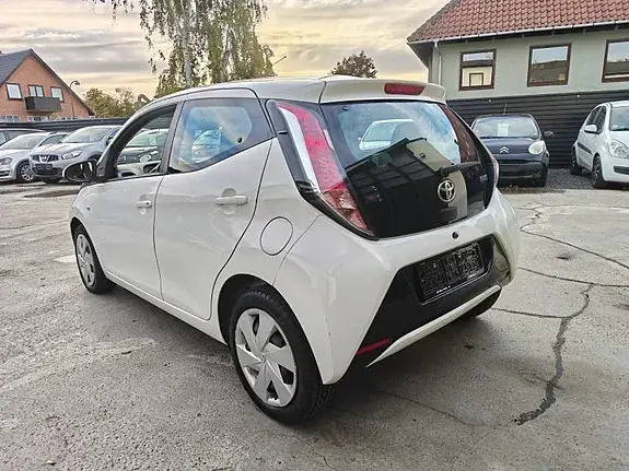 Toyota Aygo 2015 photo 5