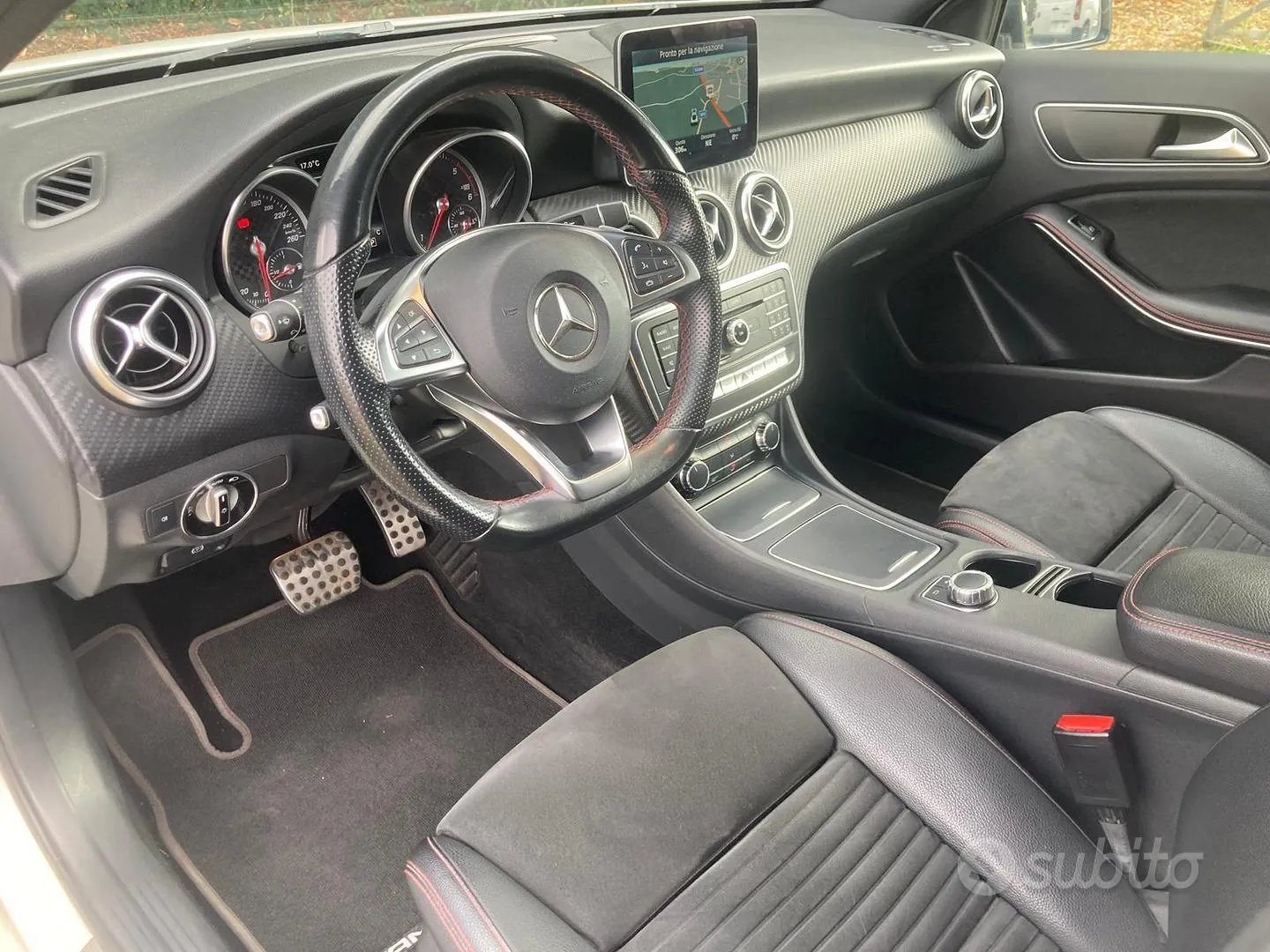Mercedes-Benz A 200D 2016 photo 4