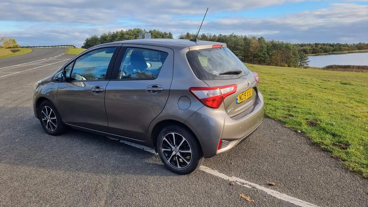 Toyota Yaris 2019 photo 2