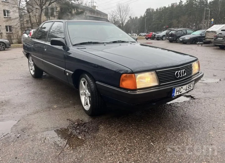 Audi 100 1989 photo 4