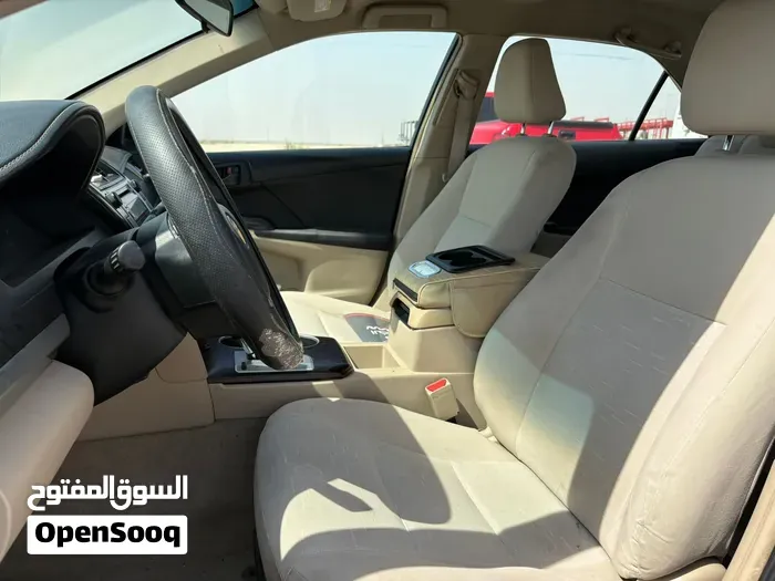 Toyota Camry 2014 photo 2
