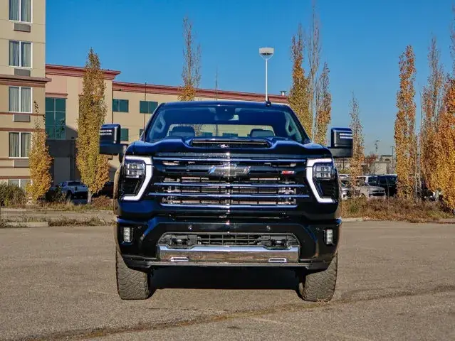 Chevrolet Silverado 3500Hd 2025 photo 3