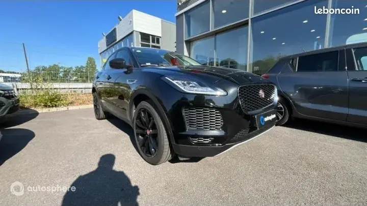 Jaguar E-Pace 2018 photo 3
