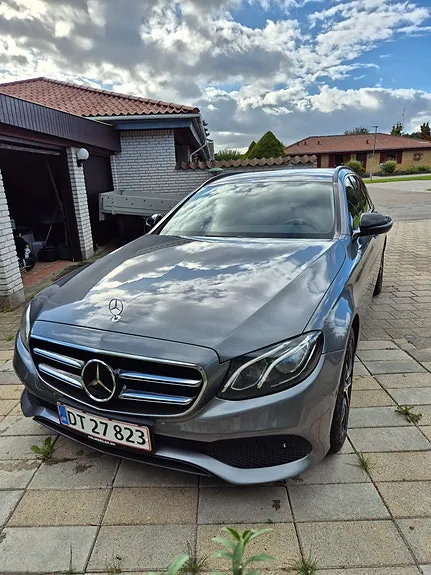 Mercedes-Benz E220 D