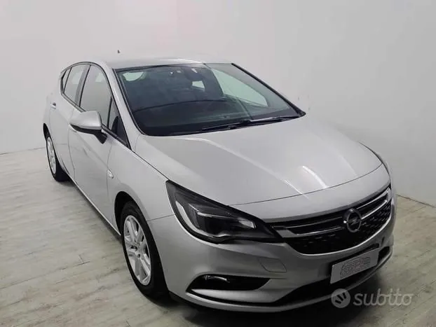 Opel Astra 2017 photo 2